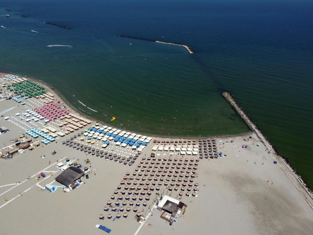 Hotel Parc Mamaia Exterior foto